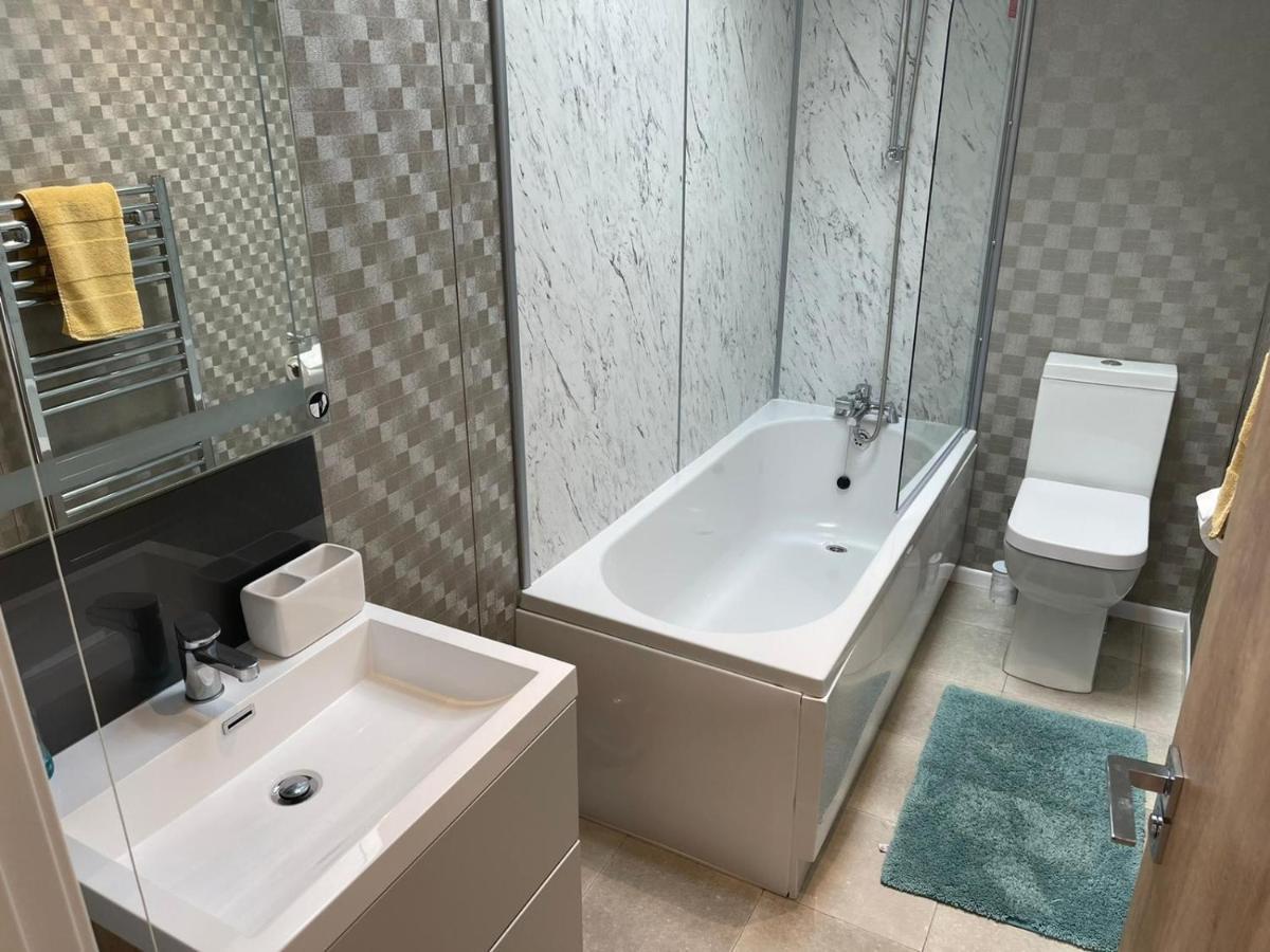 Indulgence Lakeside Lodge I3 With Hot Tub, Private Fishing Peg Situated At Tattershall Lakes Country Park Exteriör bild